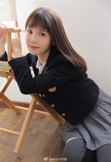 京多安社媒晒与加拉塔萨雷签约照片，税后年薪450万欧